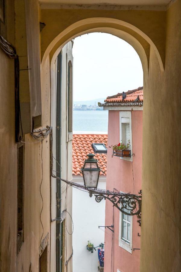 Alfama, Bright And Spacious With Private Terrace, By Timecooler Lisboa Екстериор снимка